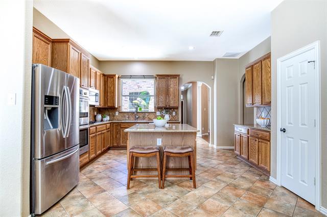 Building Photo - 11434 La Grange Dr