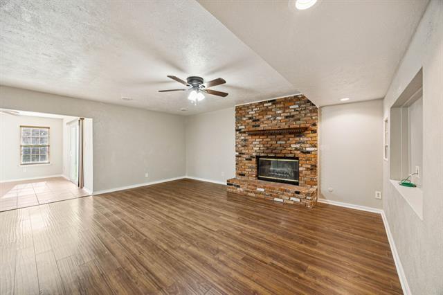 Building Photo - 2710 Clover Valley Dr