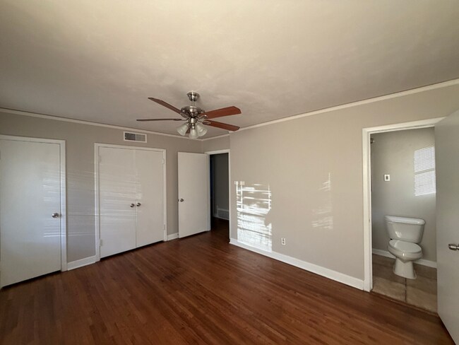 Building Photo - 1085 S.Perkins Rd