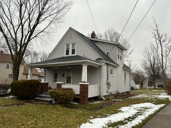 Building Photo - Lorain 2 Bedroom Single Family Home