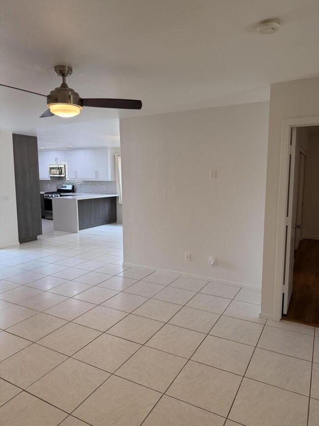 Building Photo - 51905 Avenida Velasco