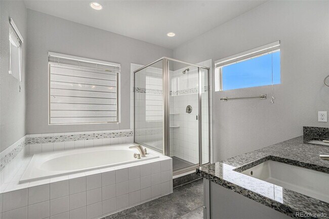 Building Photo - "Spacious 4-Bedroom Sanctuary with 3.5 Bat...