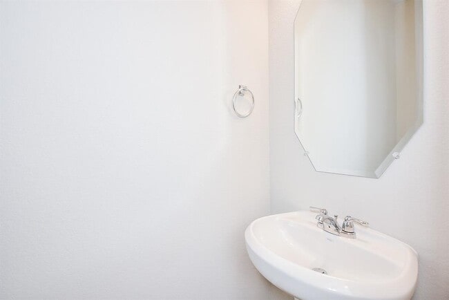 Building Photo - 2642 Settler Hl Dr