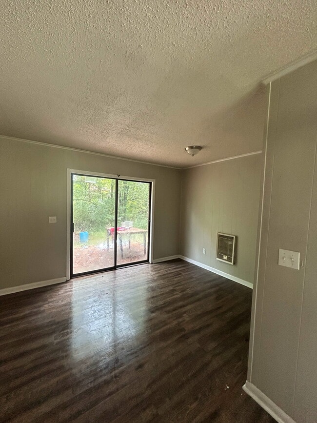 Building Photo - 803 Fernwood St