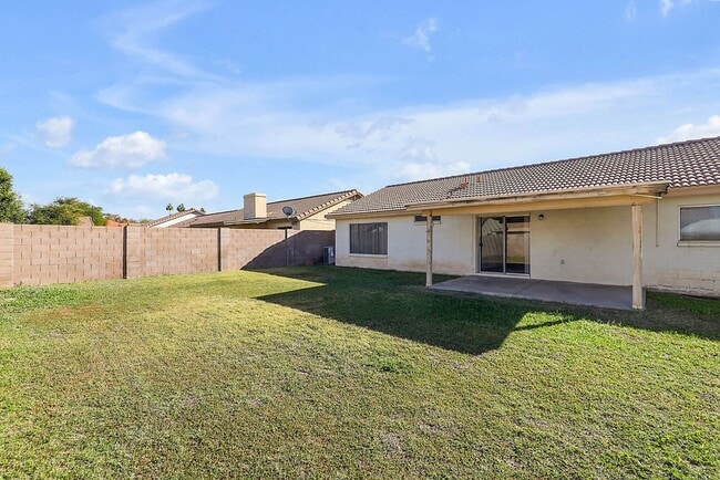 Building Photo - Great Gilbert home!