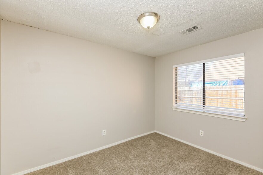 Building Photo - 910 Galaxy Dr