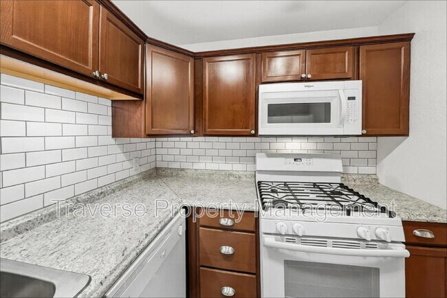 Building Photo - 3862 Wonder Ct