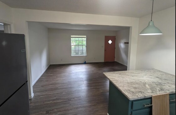 Living room - 108 Fawn Dr