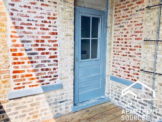 Building Photo - 4420 N Saint Louis Ave