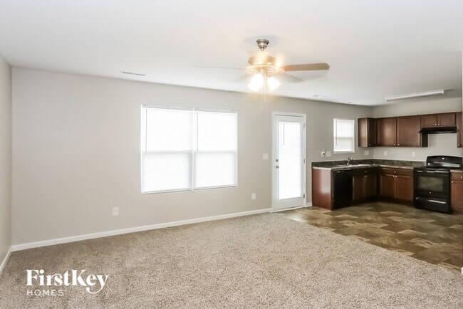 Building Photo - 33 Barber St NW