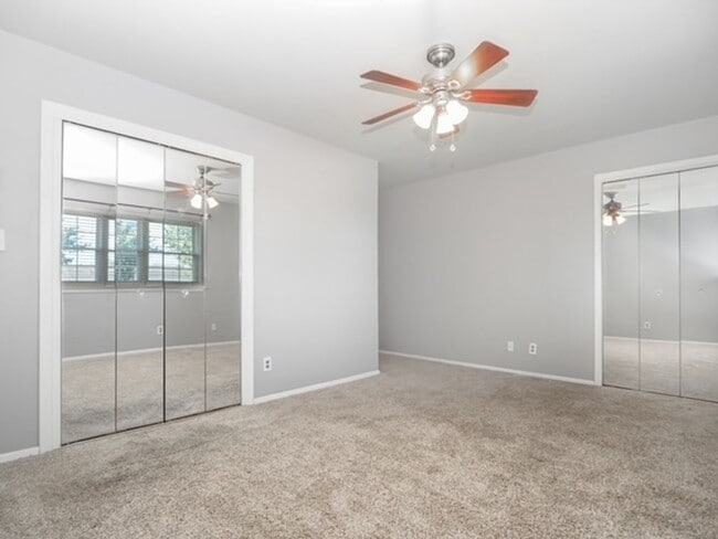 Building Photo - Beautiful midtown condo