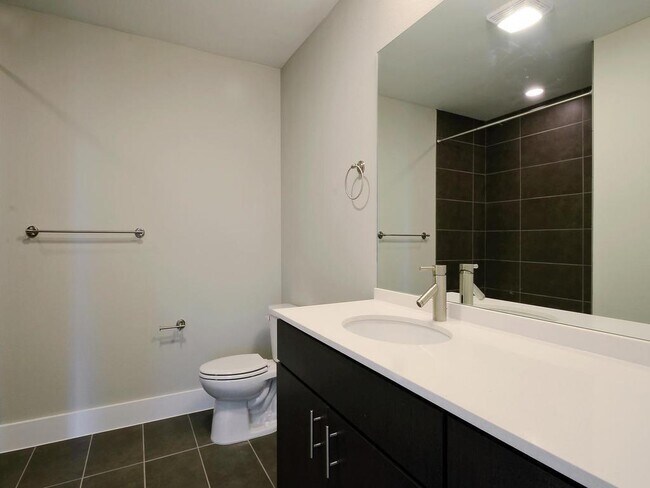 Building Photo - 2612 W 12th St