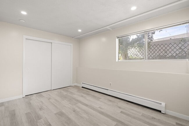 Building Photo - 68 Summer Ave
