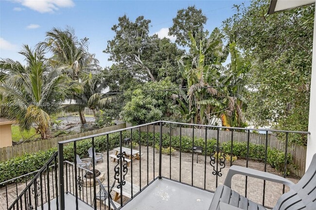 Building Photo - 5731 NE 18th Ave