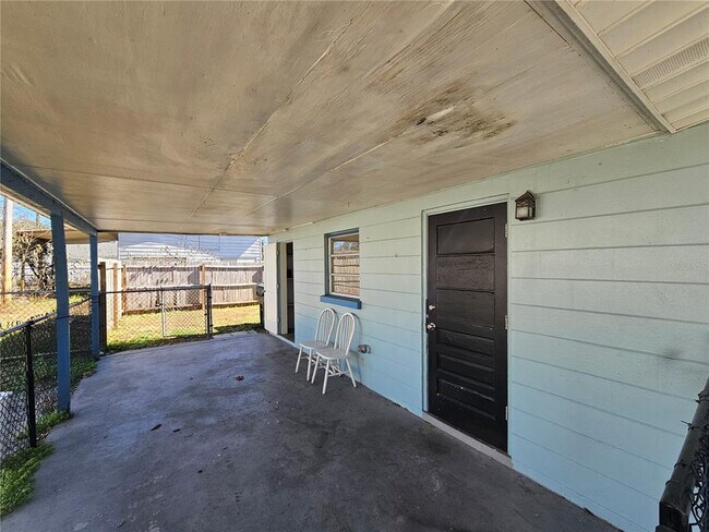 Building Photo - 3219 Decatur Ave