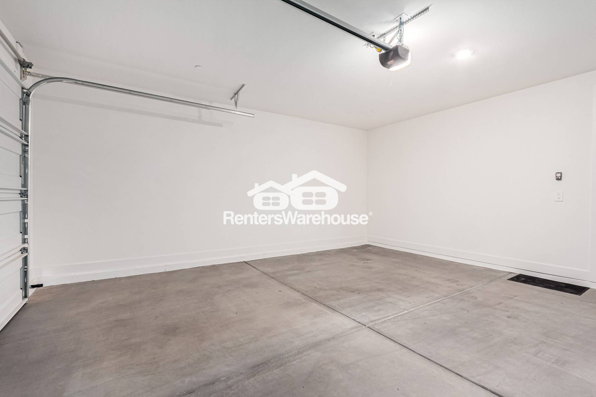 Building Photo - 11300 N Casa Dega Dr