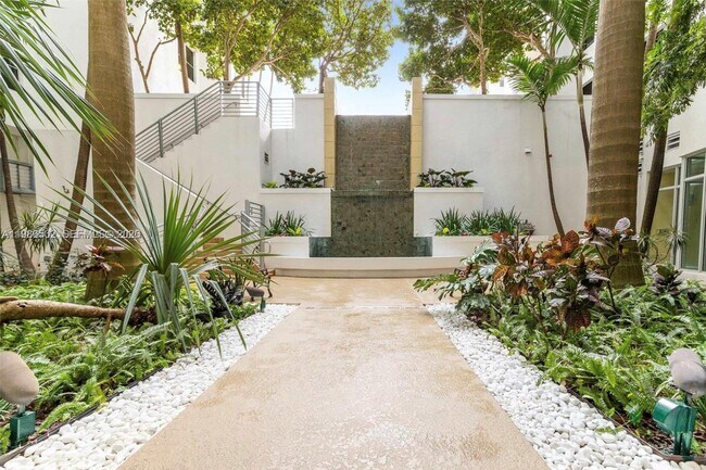 Building Photo - 1830 Radius Dr