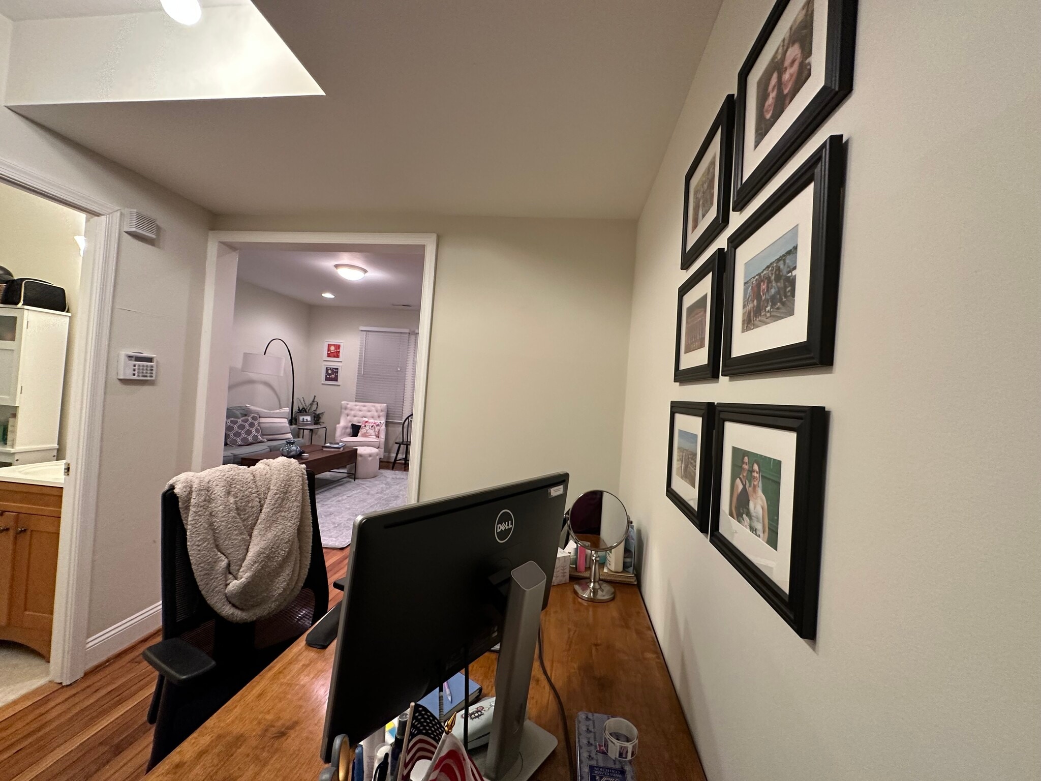 Building Photo - 213 19th St NE