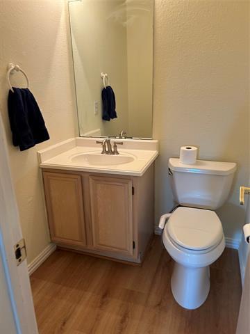 Building Photo - 2106 Millwood Dr