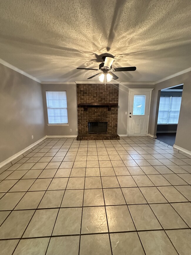 Building Photo - 1 Brandle Cove