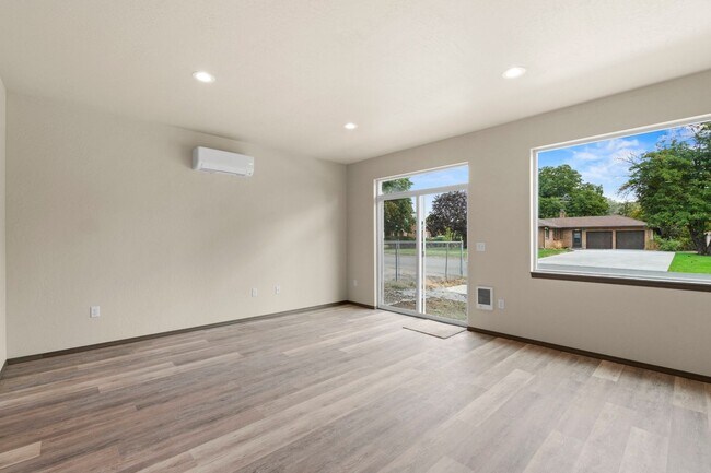 Building Photo - NEW Valley Townhome for rent