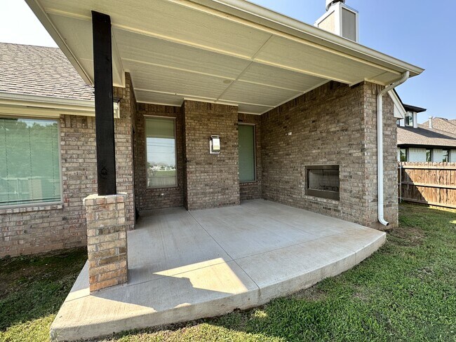 Building Photo - 1513 Reid Pryor Rd