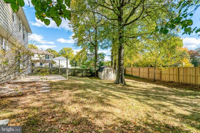 Building Photo - 6031 Mayfair Ln