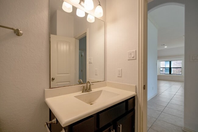 Building Photo - 1822 Olive Pine Dr