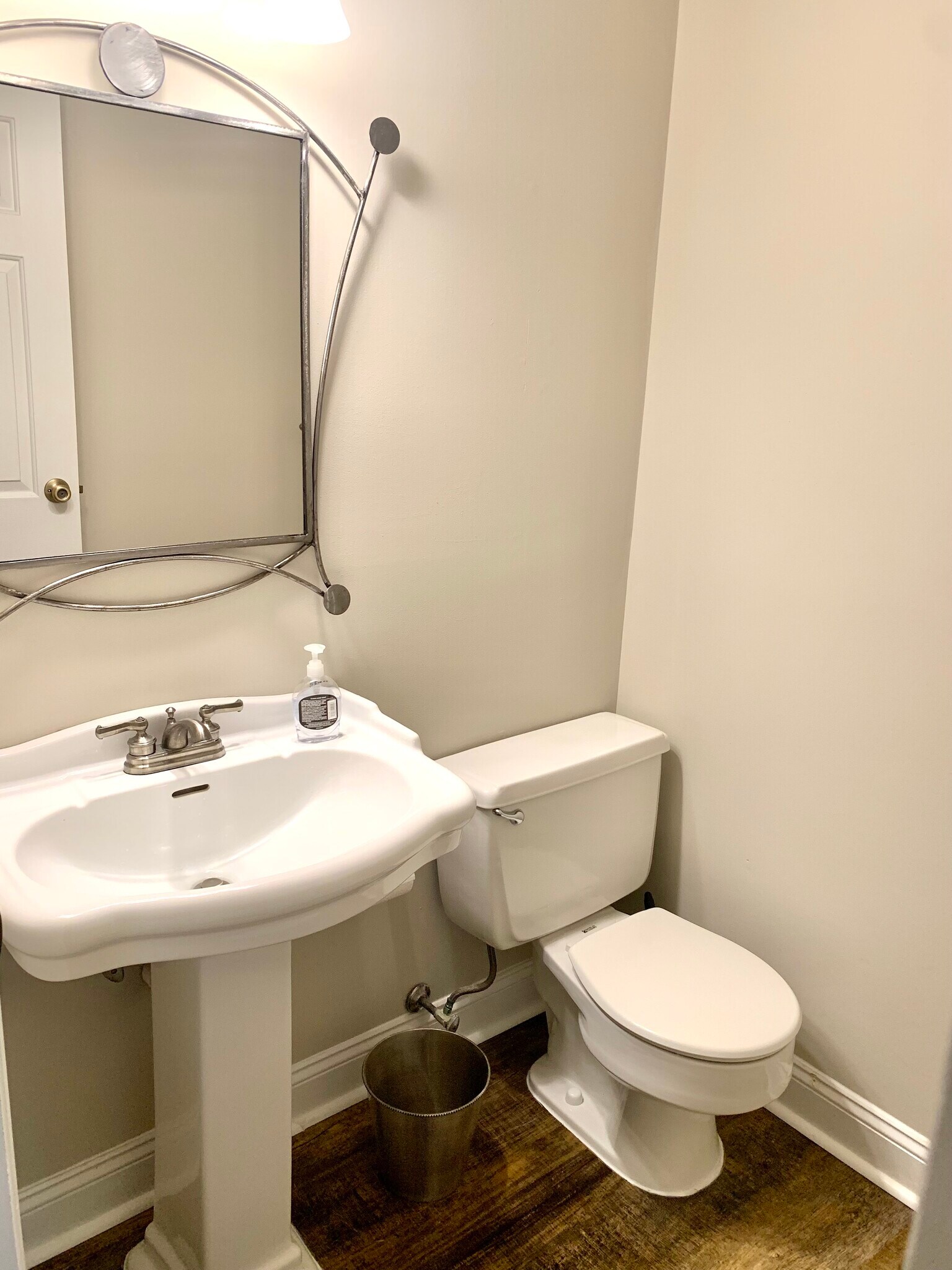 Half Bath - 1891 Fernwood Pl