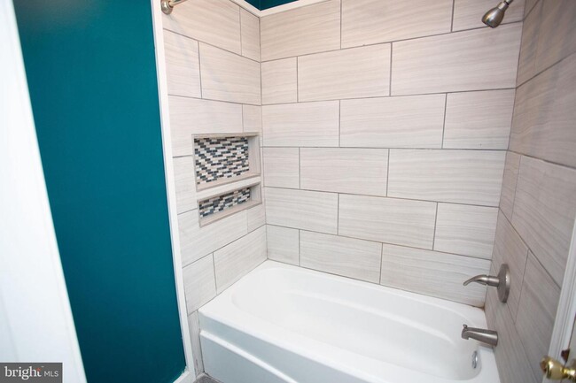 Building Photo - 40B Sumac Ct