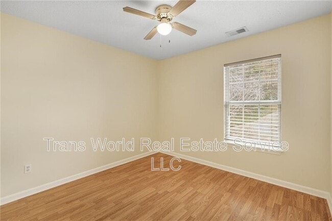 Building Photo - 1102 Pleasant Oaks Ct