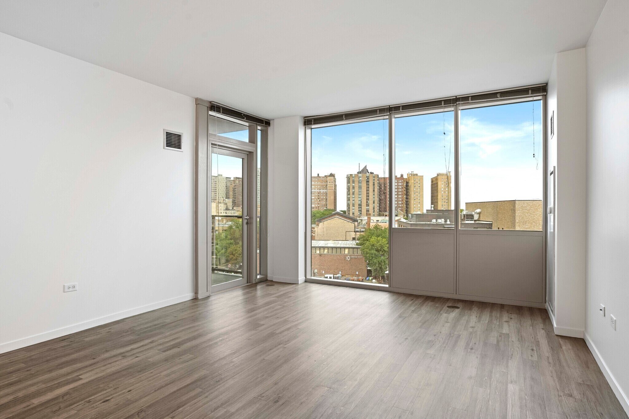 Building Photo - 3746 N Halsted St