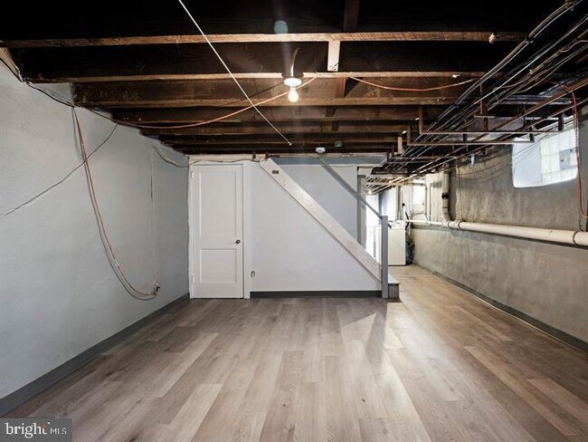 Building Photo - 1200 Angora Ave
