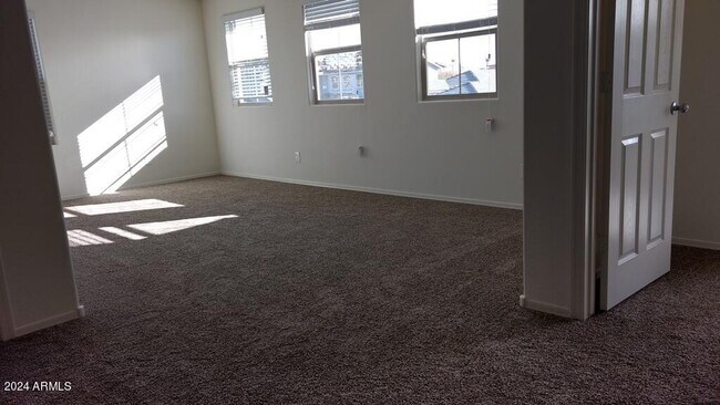 Building Photo - 11434 W Foxfire Dr