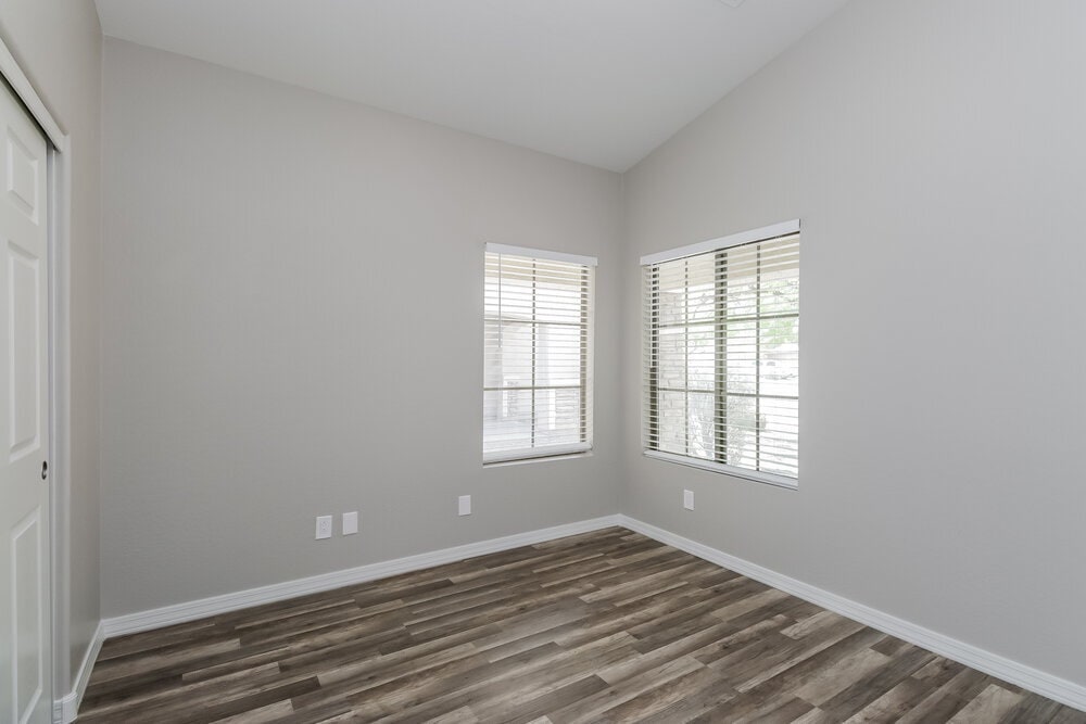 Building Photo - 34895 N Open Range Dr