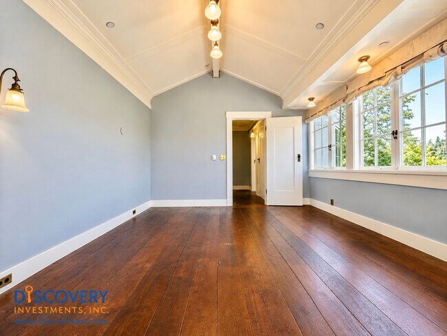 Building Photo - Exquisitely Remodeled Contemporary Piedmont Cottage with Timeless Charm and Premium Finishes