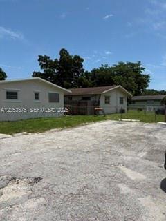 Building Photo - 6183 SW 41st Ct
