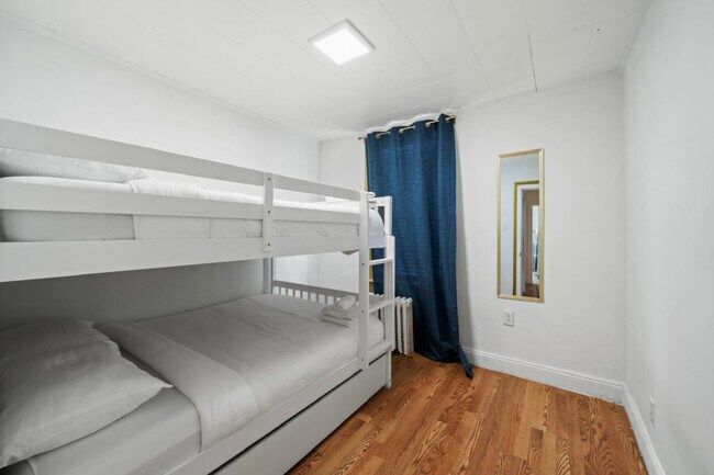 Building Photo - 21 Lord Ave