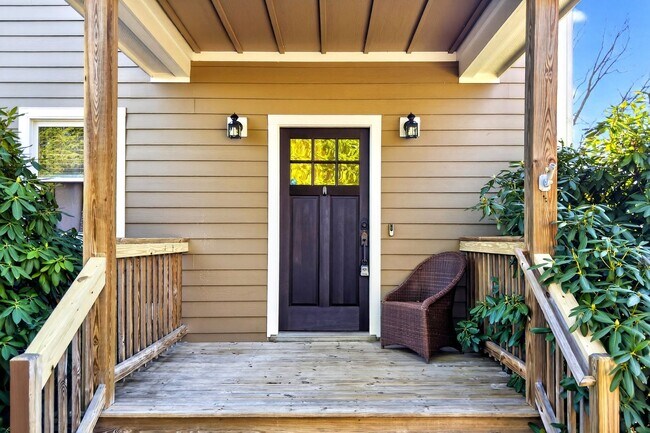 Building Photo - Asheville Rental-Beverly Hills Area