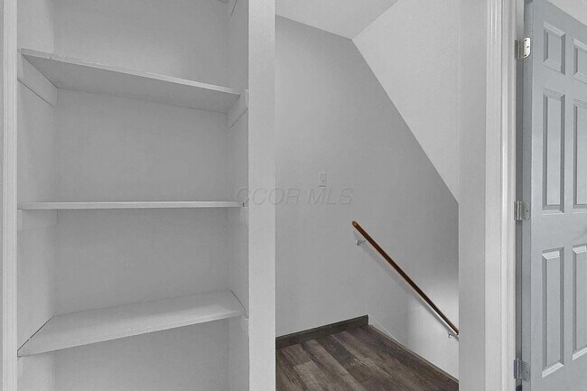 Building Photo - 53 Neil St