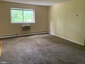 Building Photo - 459 Hockersville Rd