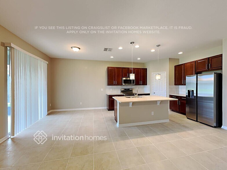 Building Photo - 1809 Castleton Dr