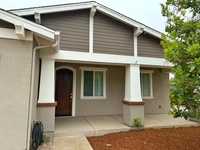 Building Photo - 1099 Buena Vista Way