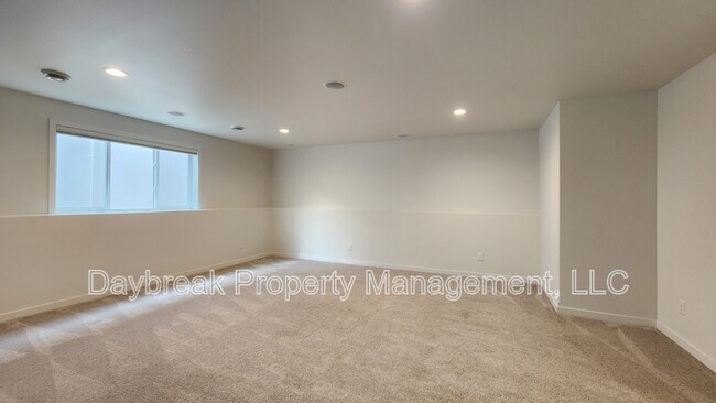 Building Photo - 2584 66th Ave S