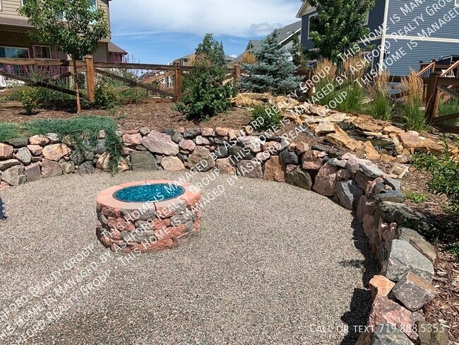 Building Photo - 7215 Rim Bluff Ln