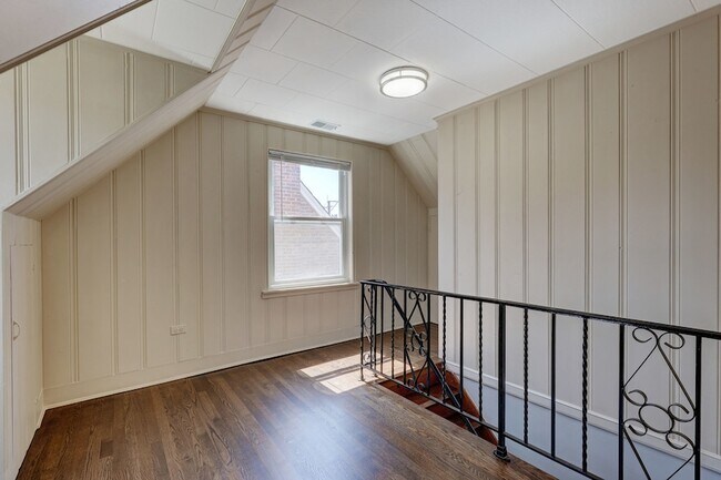 Building Photo - 1644 N 73rd Ct