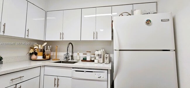 Building Photo - 4804 NW 79th Ave