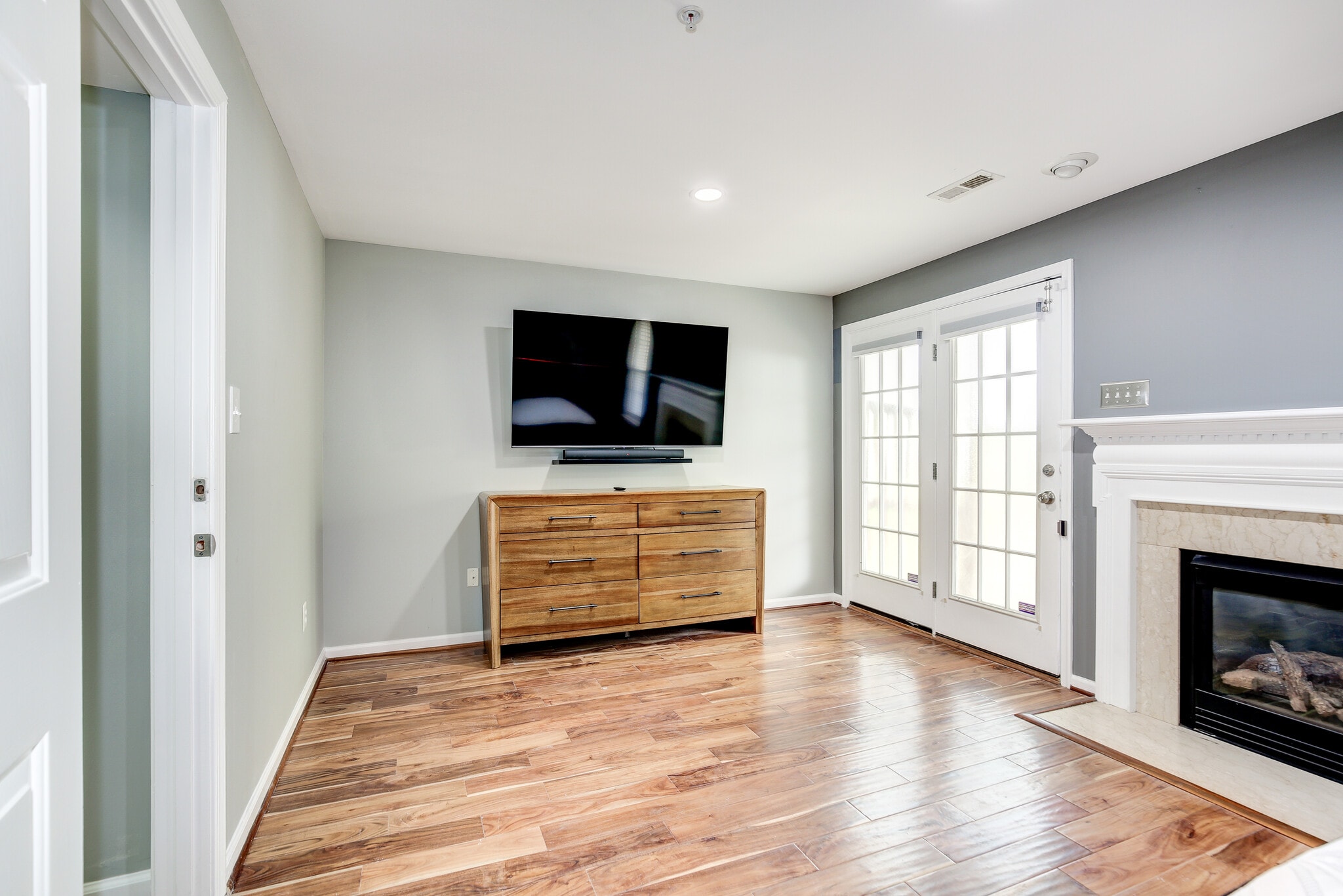 (Right side/door, exit to backdoor, private porch area) - 4113 Windflower Way