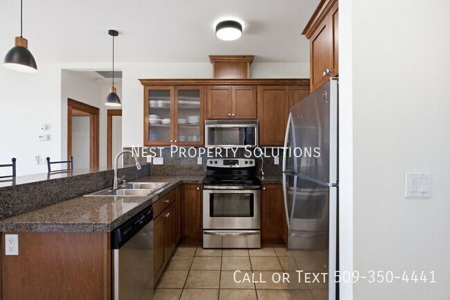 Building Photo - 6432 Melby Way NE