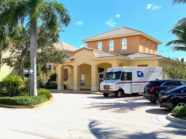 Building Photo - 1365 Vía De Pepi